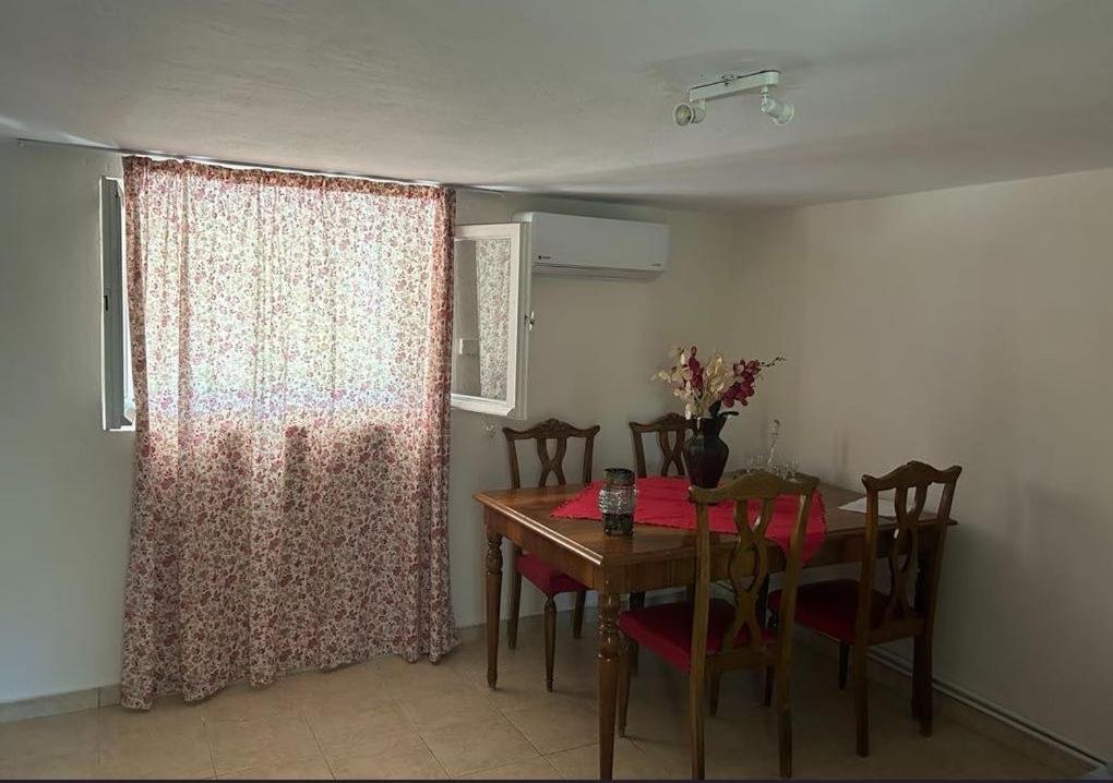 Tiny Comfort House Apartment